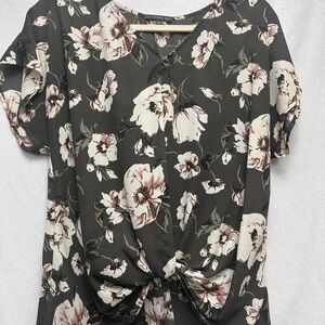 Floral Knot Front Top